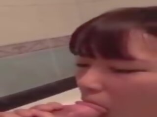 Japanese Girls Give Slow Bj in the Bathtub: Free sex movie de